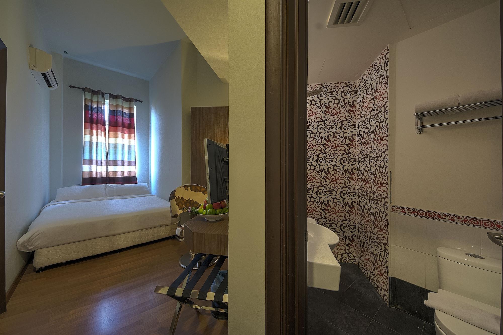 Arenaa Deluxe Hotel Malacca Exterior photo
