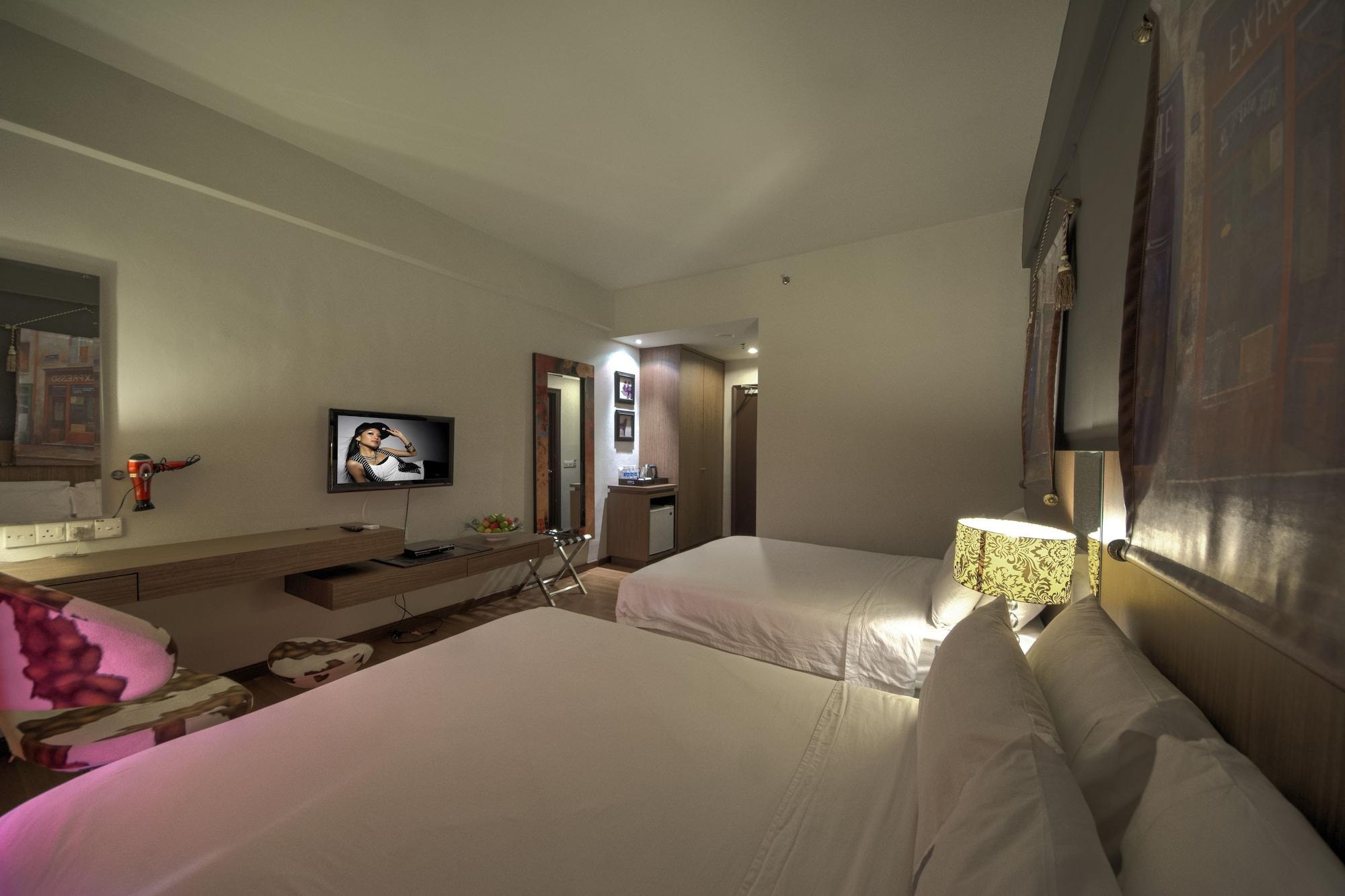 Arenaa Deluxe Hotel Malacca Exterior photo