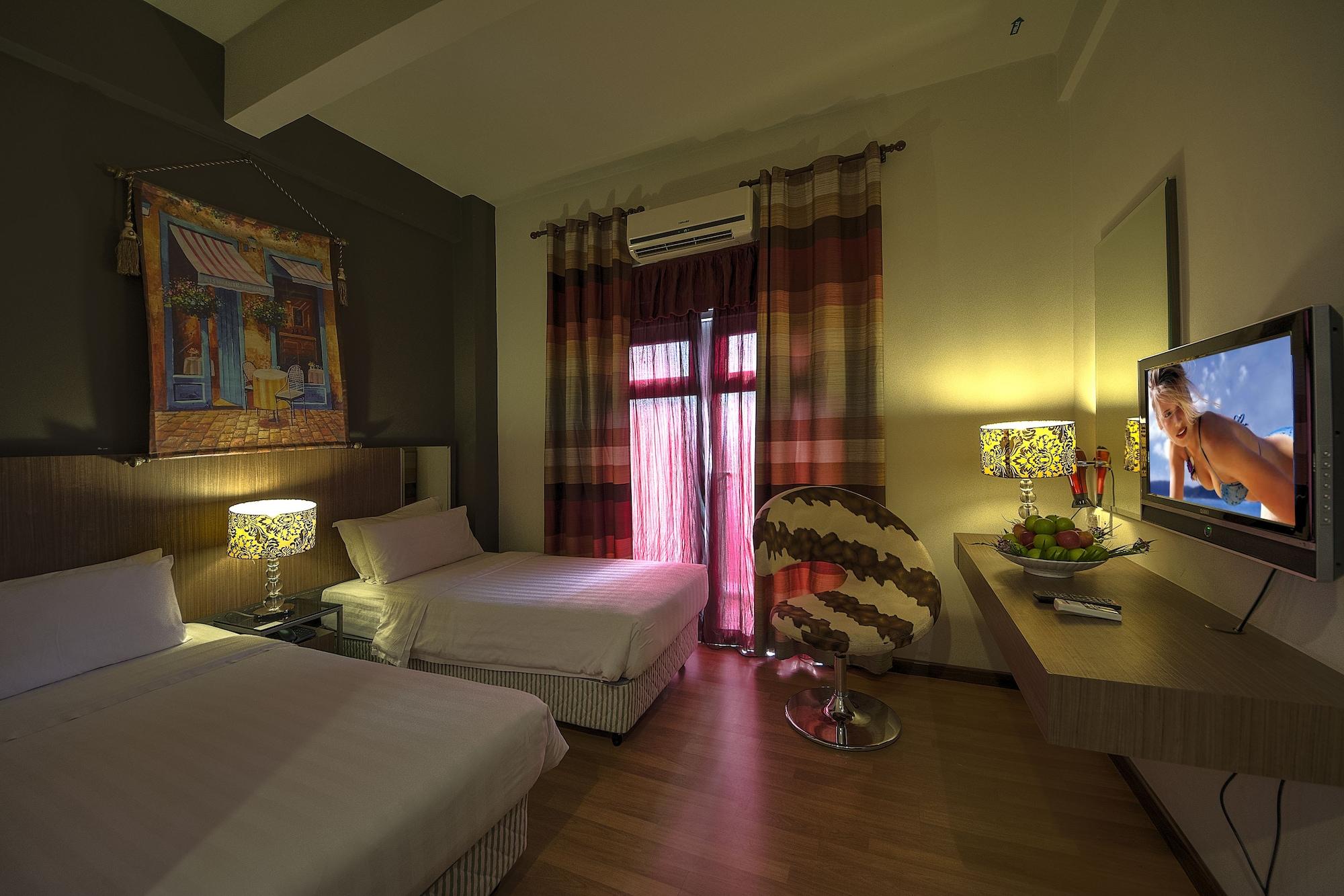 Arenaa Deluxe Hotel Malacca Exterior photo