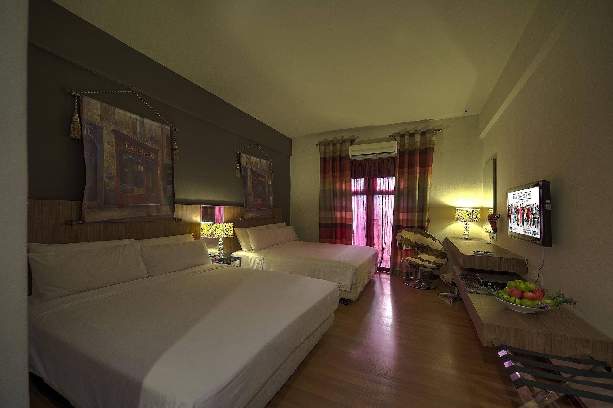 Arenaa Deluxe Hotel Malacca Exterior photo
