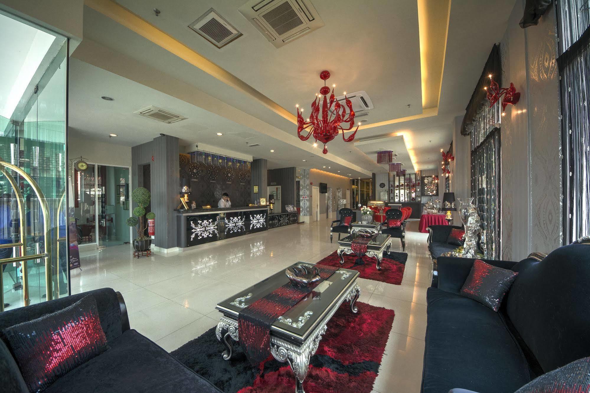 Arenaa Deluxe Hotel Malacca Exterior photo