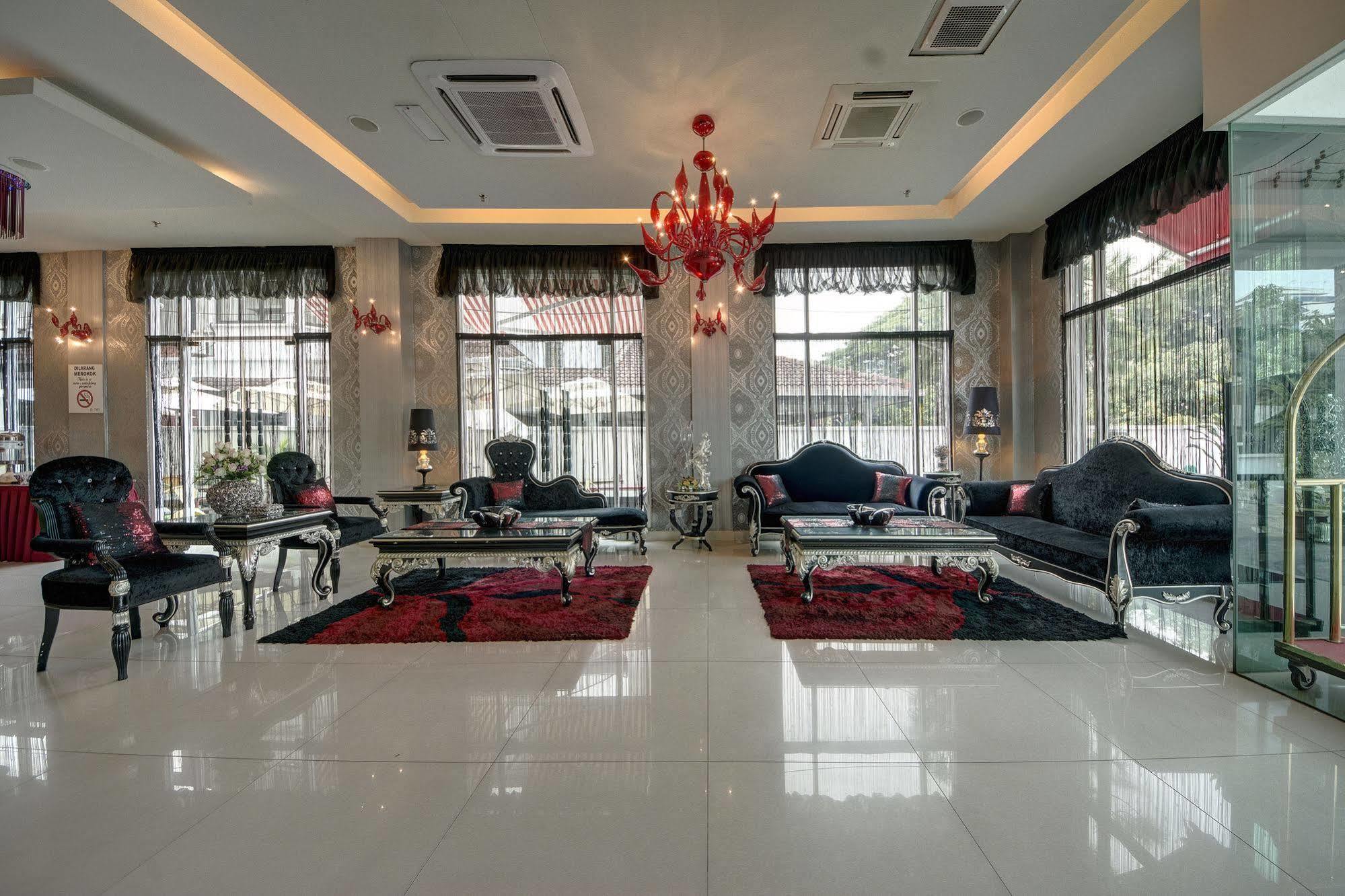 Arenaa Deluxe Hotel Malacca Exterior photo
